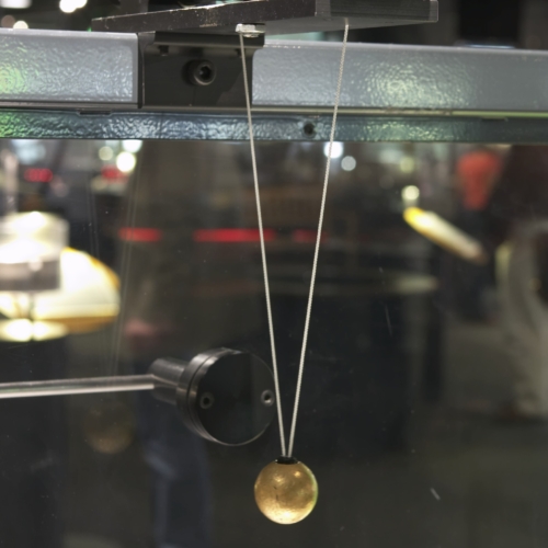 Pendel mit variabler Fadenlänge Standardbild