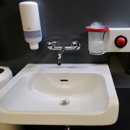 11897 Seifenspender Damen 1 OG T2 Haupt